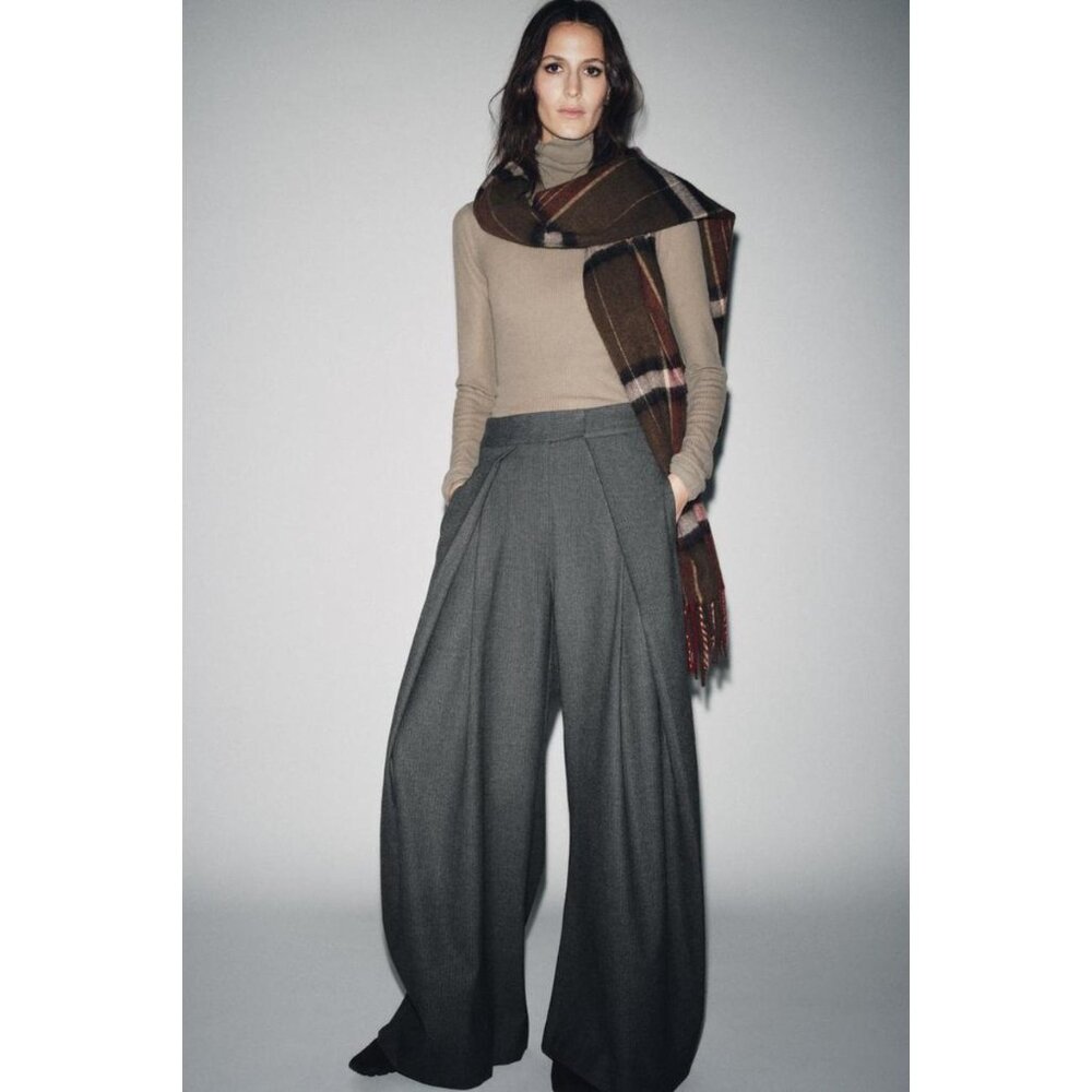 ZARA WIDE-LEG PINSTRIPE TROUSERS WITH DARTS ZW COLLECTION - Picture 2 of 7